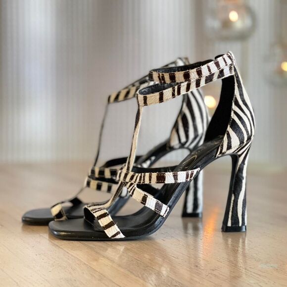 Jessica‎ Simpson Zebra Pony Hair Gladiator Heels Strappy Sandals Stilettos Sz 7M - Picture 2 of 8